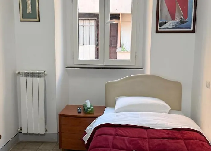 Emanuela Hostel